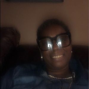 Meet your Posher, Carol